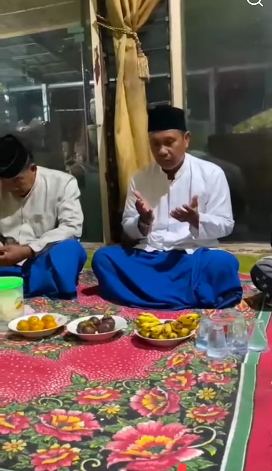 MEMINTA DALAM DO'A